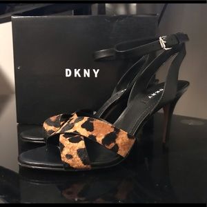 dkny ivy ankle strap